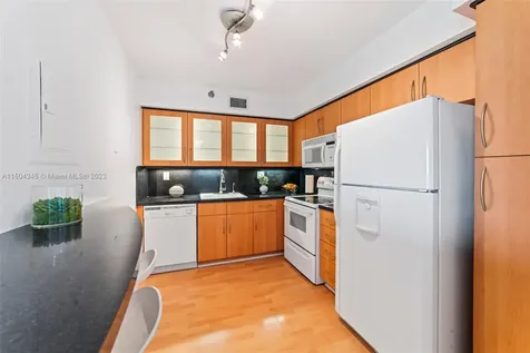 3400 NE 192nd Street Aventura FL 33180