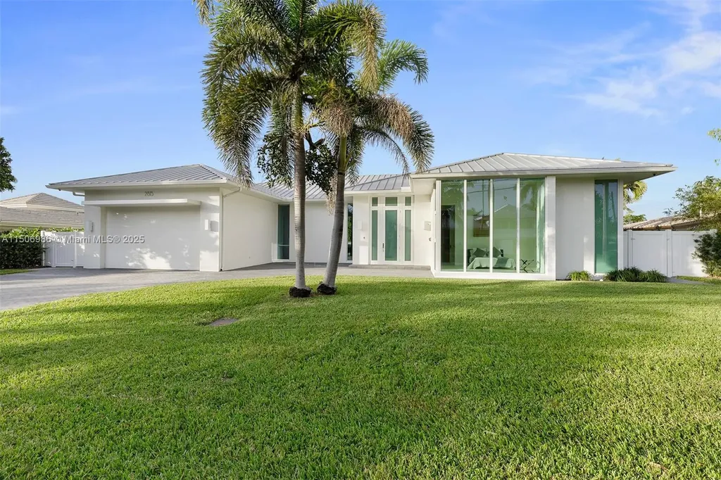 2815 NE 26th Place Fort Lauderdale FL 33306