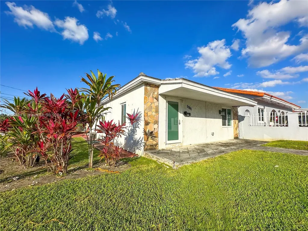 5941 Coral Way Miami FL 33155
