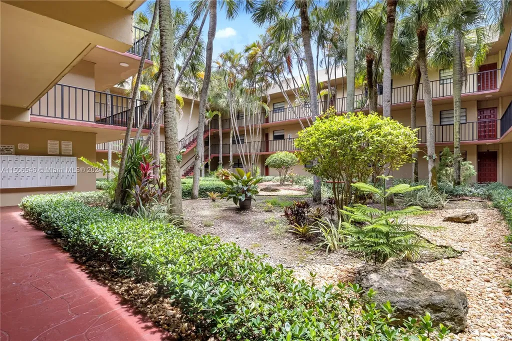 10845 SW 112 Avenue Miami FL 33176