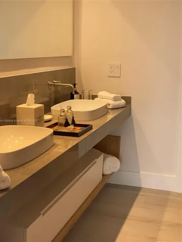 199 Ocean Lane Drive Key Biscayne FL 33149