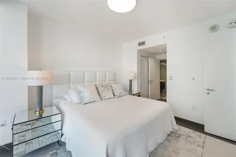200 Biscayne Boulevard Way Miami FL 33131