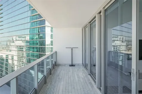200 Biscayne Boulevard Way Miami FL 33131