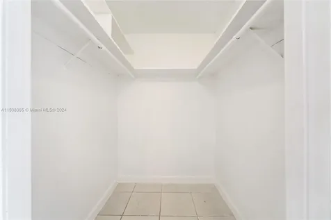 400 Kings Point Drive Sunny Isles Beach FL 33160