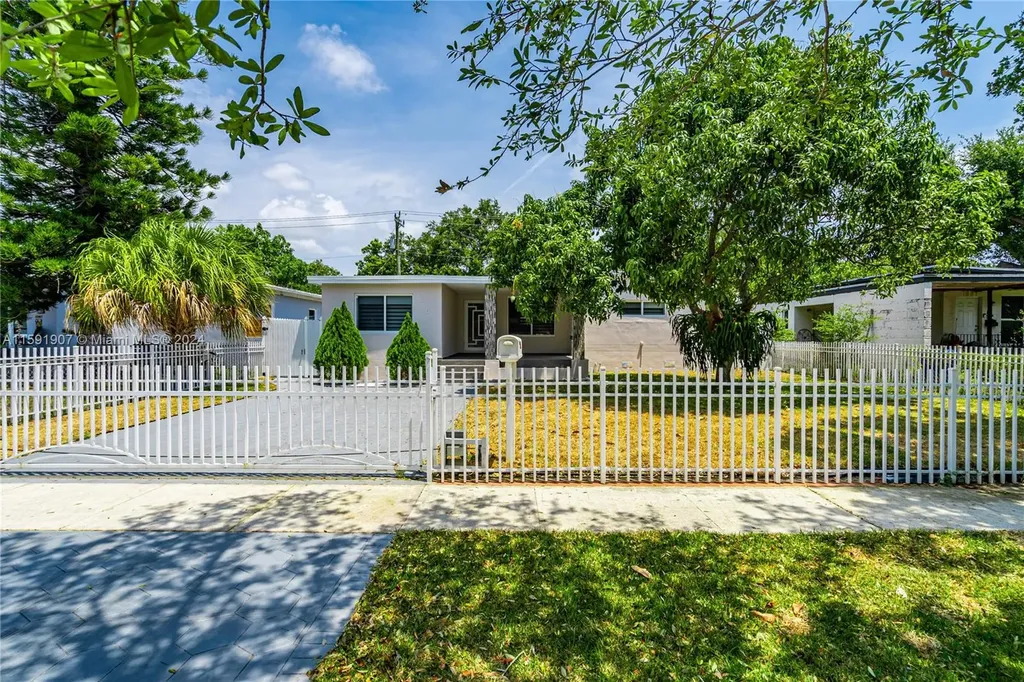 1645 NE 159th Street North Miami Beach FL 33162