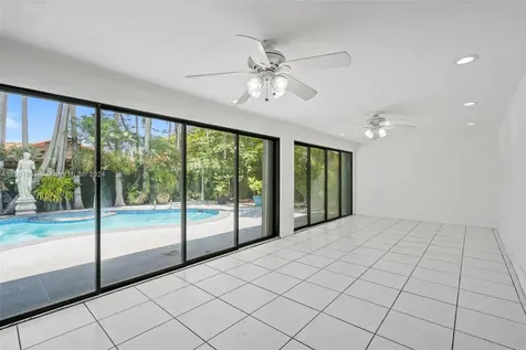 9111 SW 12th Street Miami FL 33174