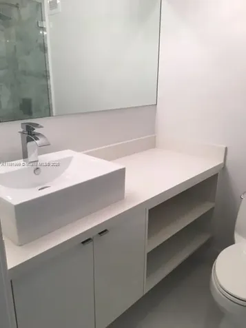 100 Lincoln Road Miami Beach FL 33139