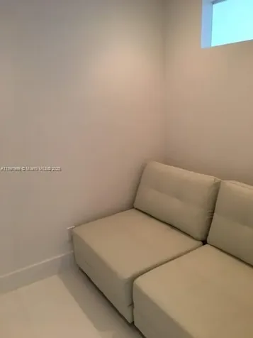 100 Lincoln Road Miami Beach FL 33139