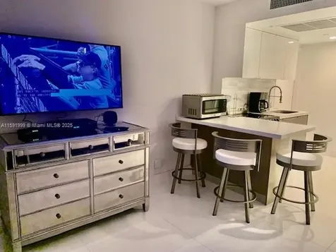 100 Lincoln Road Miami Beach FL 33139