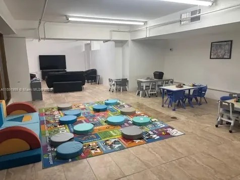 100 Lincoln Road Miami Beach FL 33139