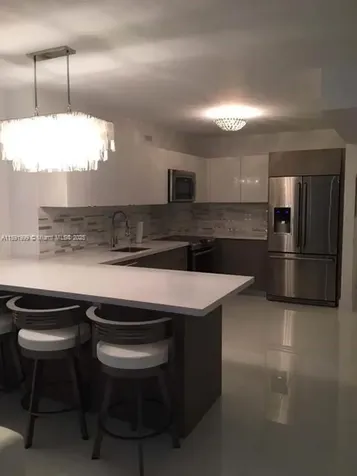 100 Lincoln Road Miami Beach FL 33139