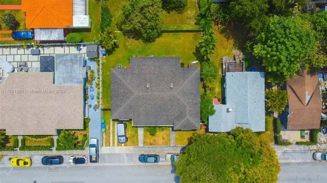 1225 SW 11th Avenue Miami FL 33129