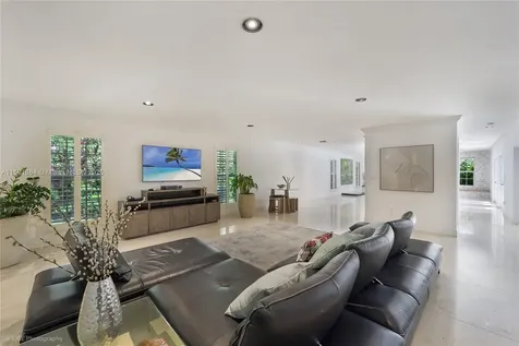 5385 N Kendall Drive Miami FL 33156