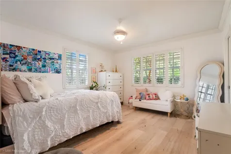 5385 N Kendall Drive Miami FL 33156