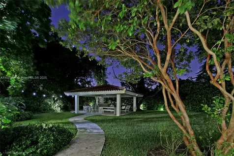 5385 N Kendall Drive Miami FL 33156
