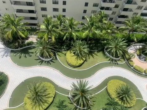 100 Lincoln Road Miami Beach FL 33139