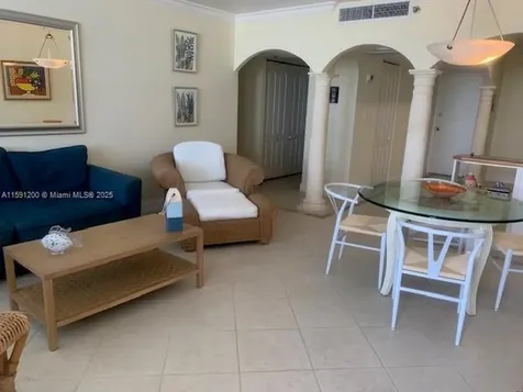 100 Lincoln Road Miami Beach FL 33139