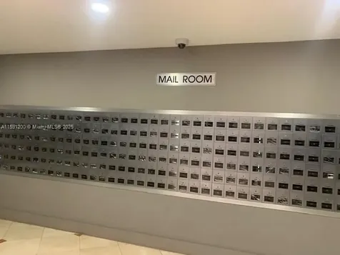 100 Lincoln Road Miami Beach FL 33139