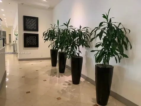100 Lincoln Road Miami Beach FL 33139