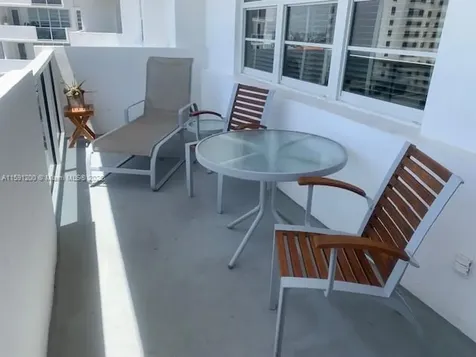 100 Lincoln Road Miami Beach FL 33139