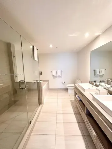 4010 S Ocean Drive Hollywood FL 33019