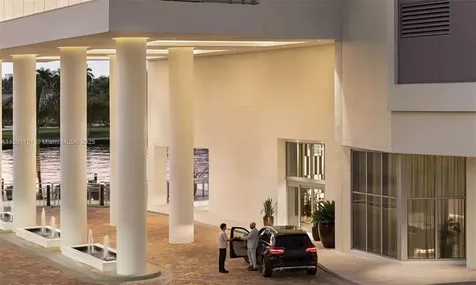 4010 S Ocean Drive Hollywood FL 33019