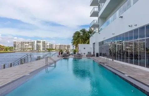 4010 S Ocean Drive Hollywood FL 33019