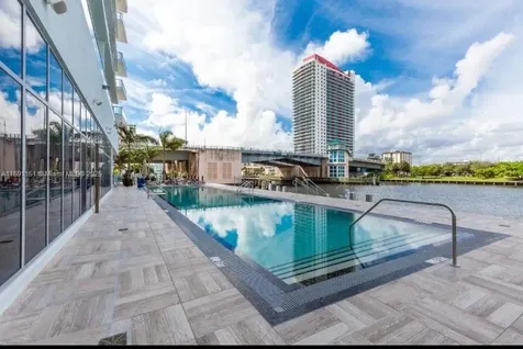 4010 S Ocean Drive Hollywood FL 33019