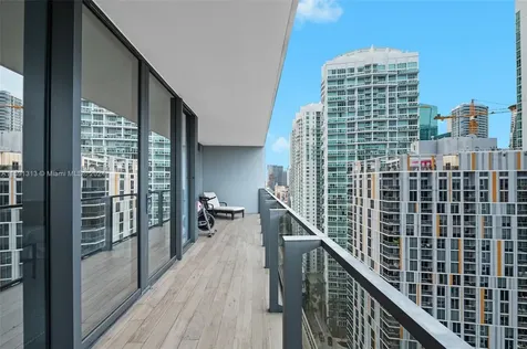 68 SE 6th Street Miami FL 33131