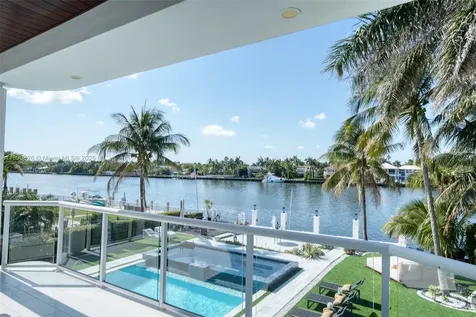 934 S Southlake Drive Hollywood FL 33019