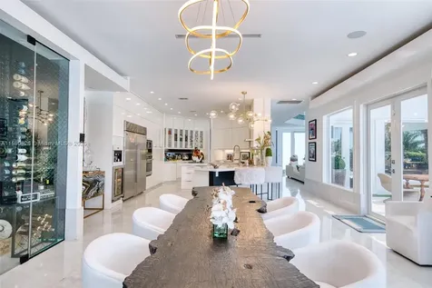934 S Southlake Drive Hollywood FL 33019