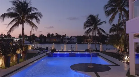 934 S Southlake Drive Hollywood FL 33019