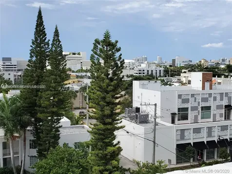 1345 West Avenue Miami Beach FL 33139