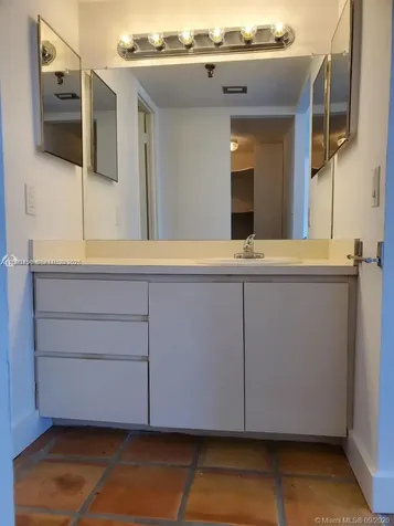 1345 West Avenue Miami Beach FL 33139