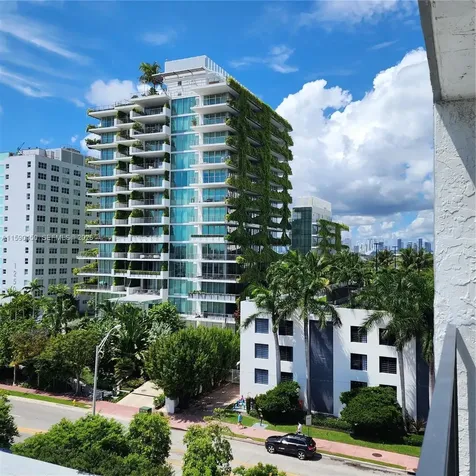 1345 West Avenue Miami Beach FL 33139