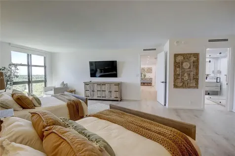 1121 Crandon Boulevard Key Biscayne FL 33149