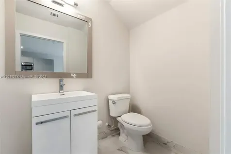 2561 NE 193rd Street Miami FL 33180
