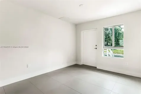 2561 NE 193rd Street Miami FL 33180