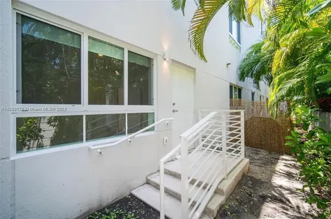 2561 NE 193rd Street Miami FL 33180