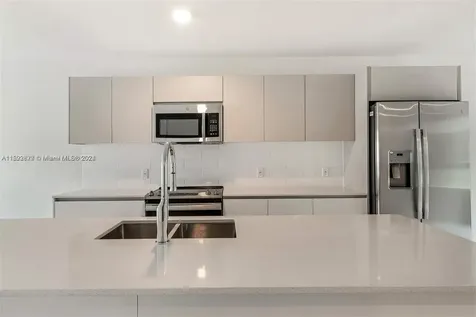 2561 NE 193rd Street Miami FL 33180