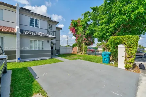 13688 SW 264th Terrace Homestead FL 33032
