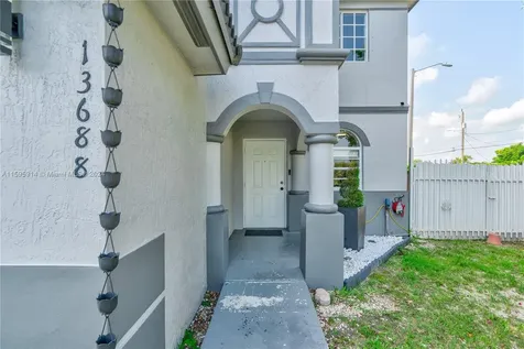 13688 SW 264th Terrace Homestead FL 33032