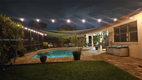 20321 NW 2nd Street Pembroke Pines FL 33029
