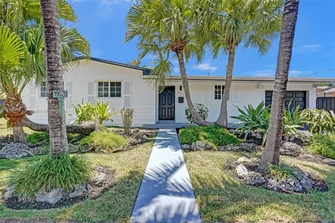 19520 SW 97th Place Cutler Bay FL 33157