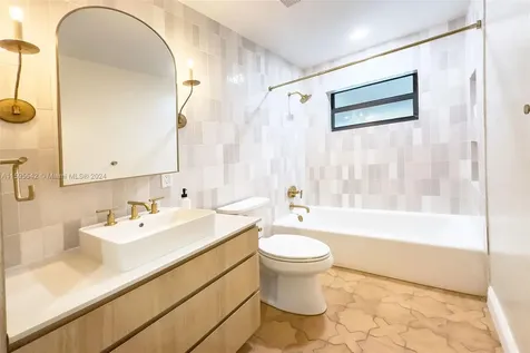 11040 SW 60th Street Miami FL 33173