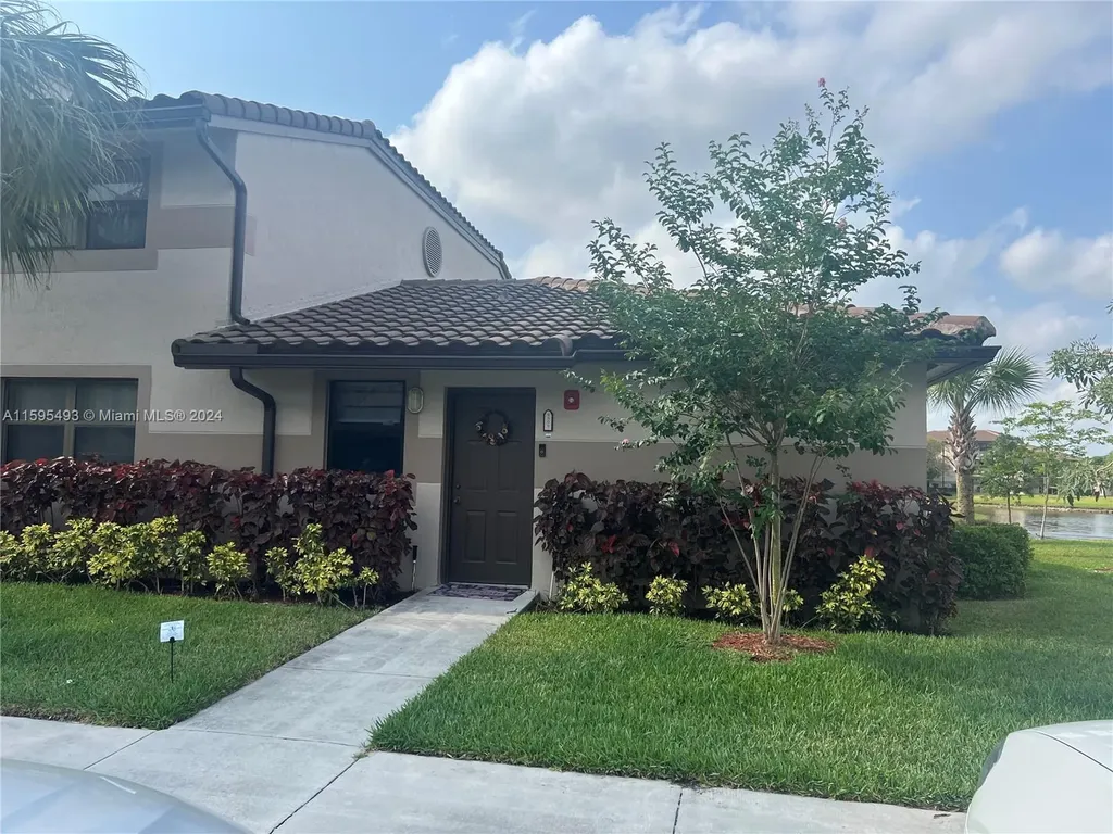 9909 Nob Hill Court Sunrise FL 33351