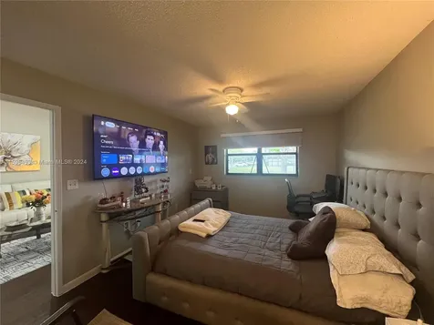 9909 Nob Hill Court Sunrise FL 33351