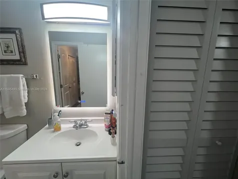 9909 Nob Hill Court Sunrise FL 33351
