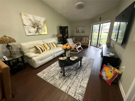 9909 Nob Hill Court Sunrise FL 33351
