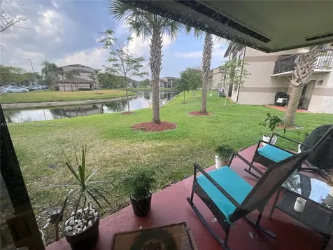 9909 Nob Hill Court Sunrise FL 33351